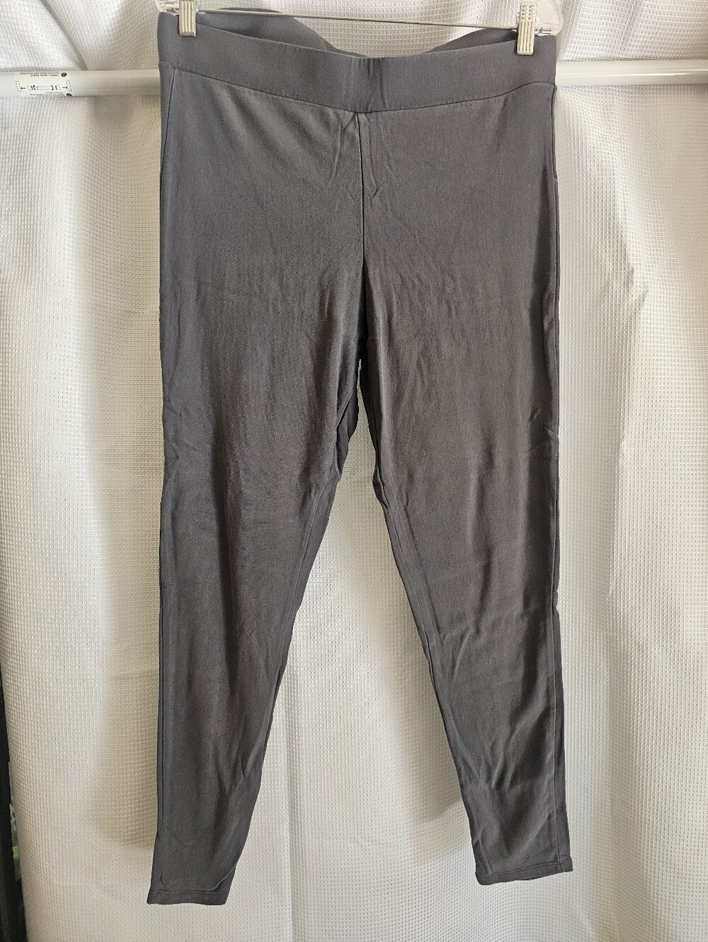 Torrid Women's Gray Leggings